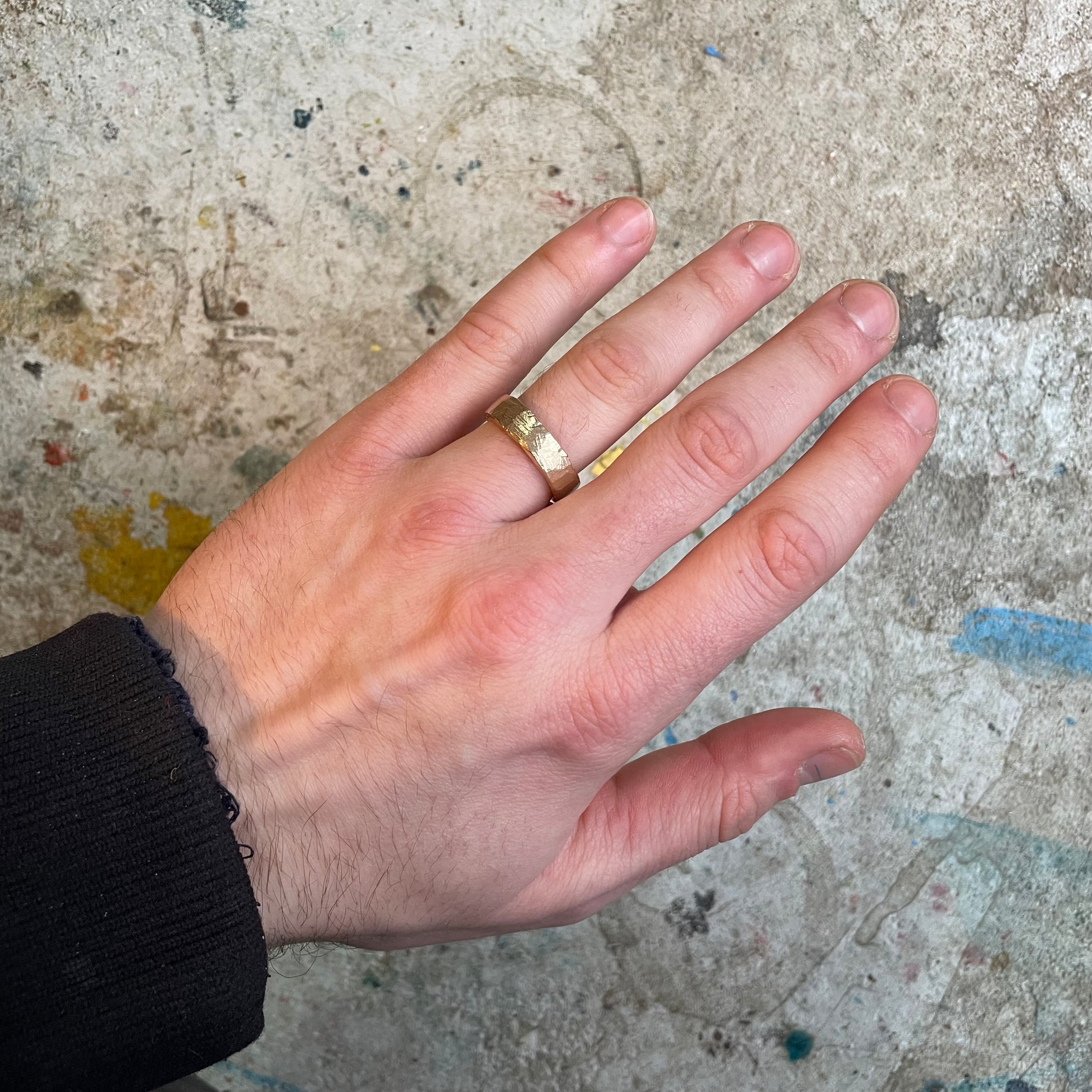 9k Gold Side Diamond Band