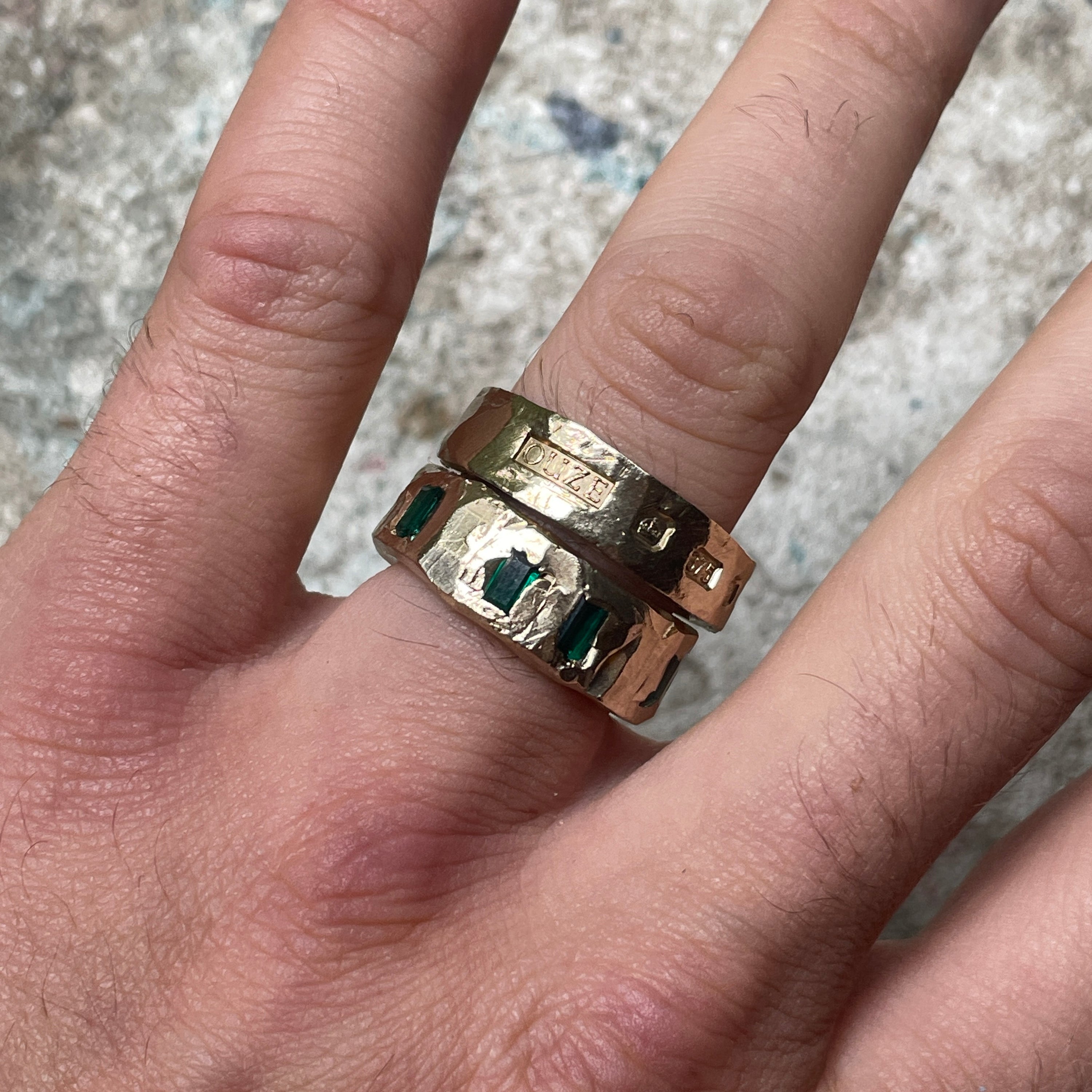 9k Gold Emerald Morris Ring