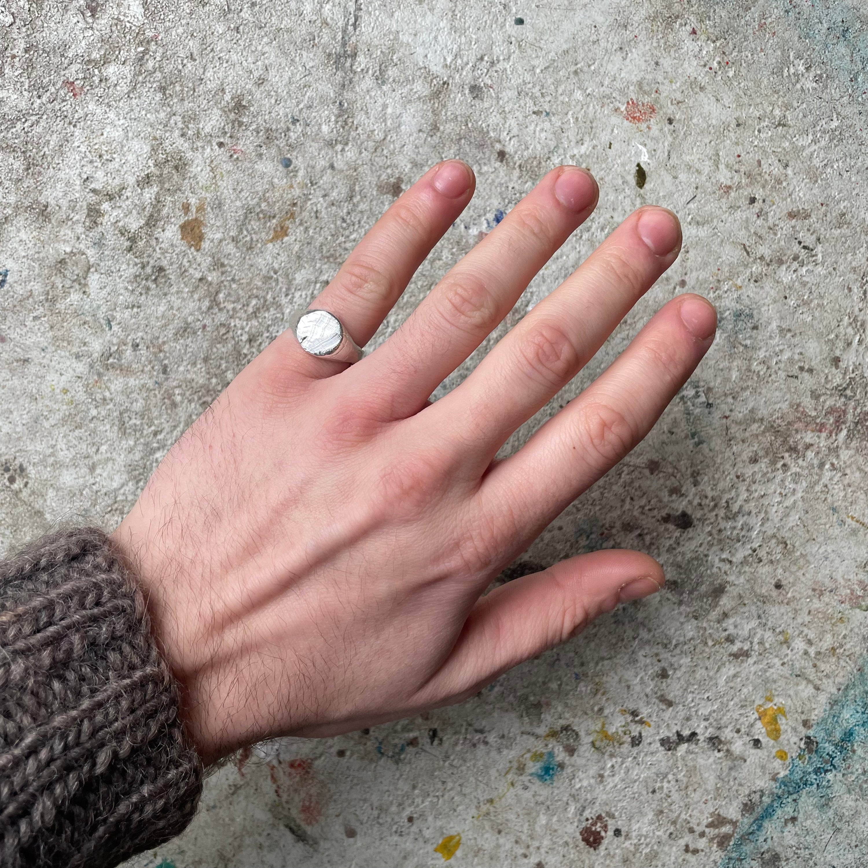 Round Signet