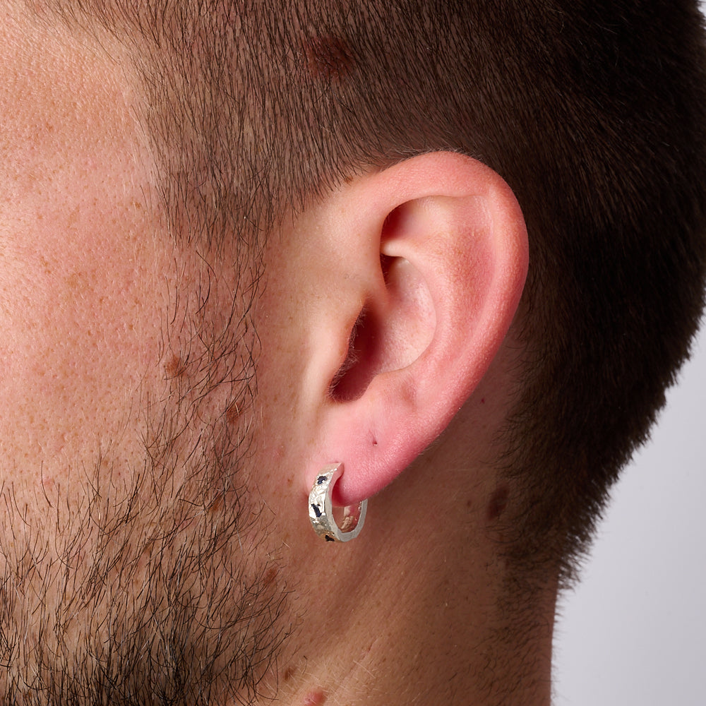 Peti Raw Blue Sapphire Scatter Hoops