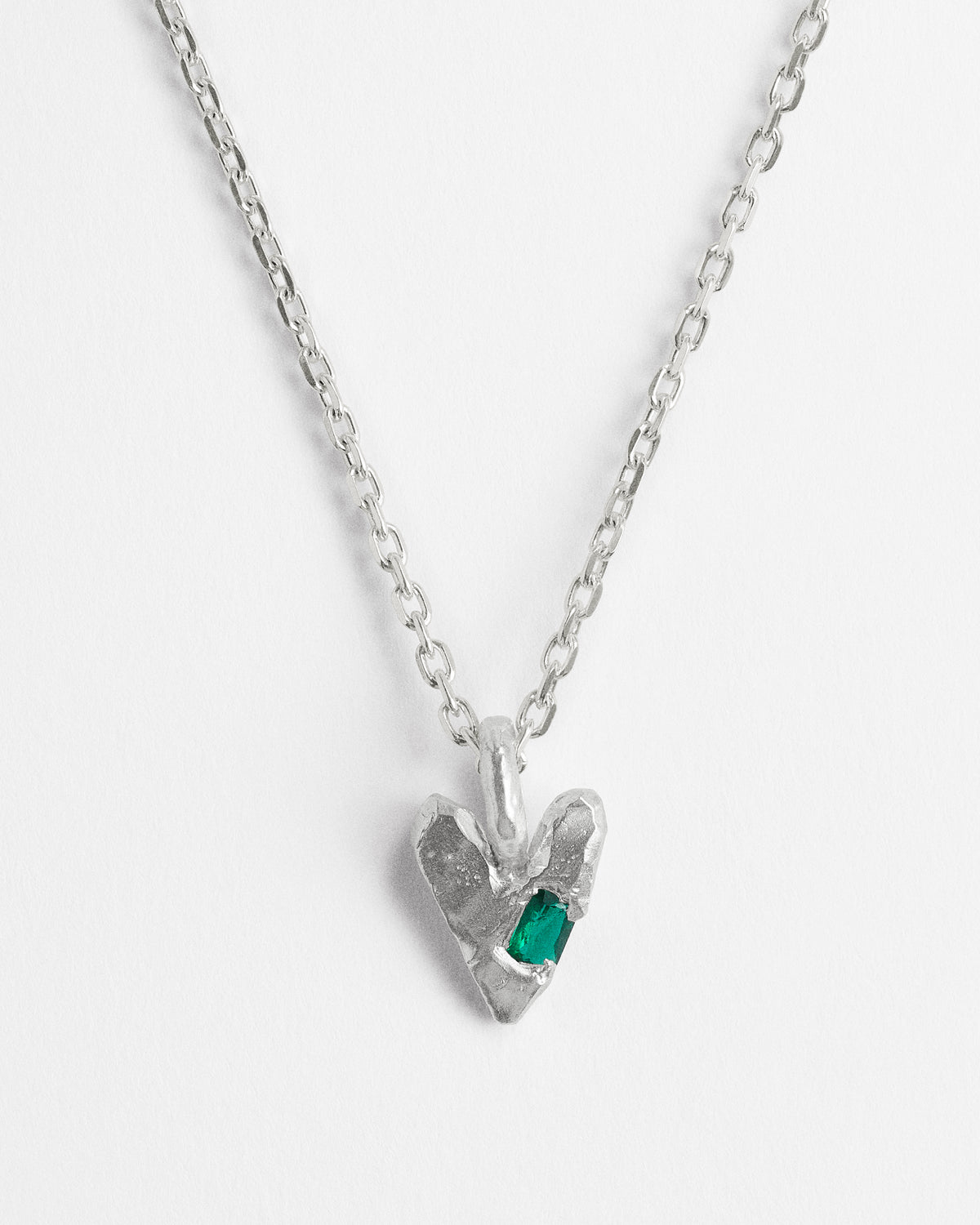 Emerald Una Heart Pendant