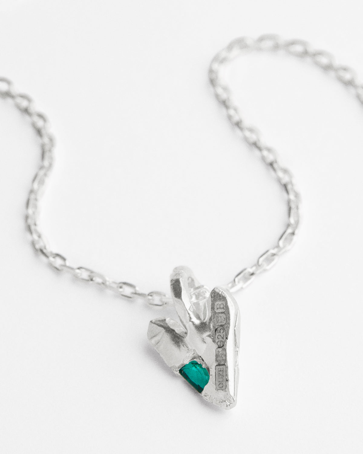 Emerald Una Heart Pendant