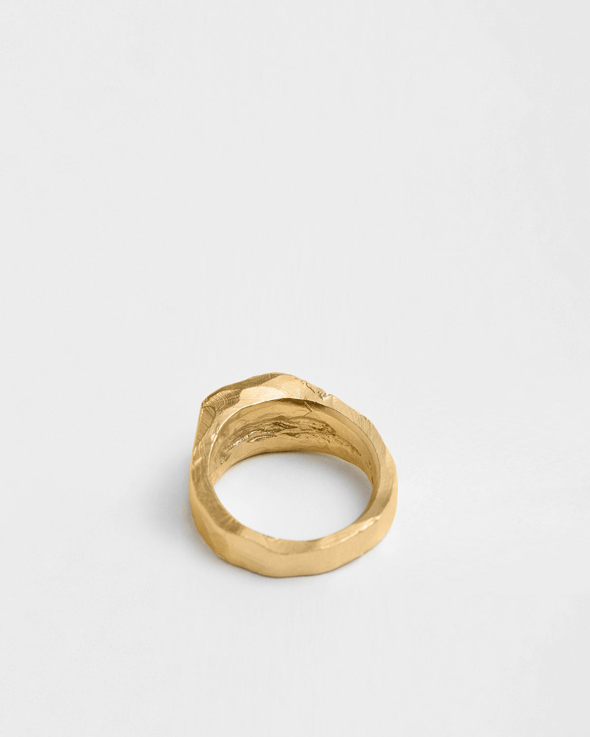 1ct Diamond Knuckle Signet in 18k Gold