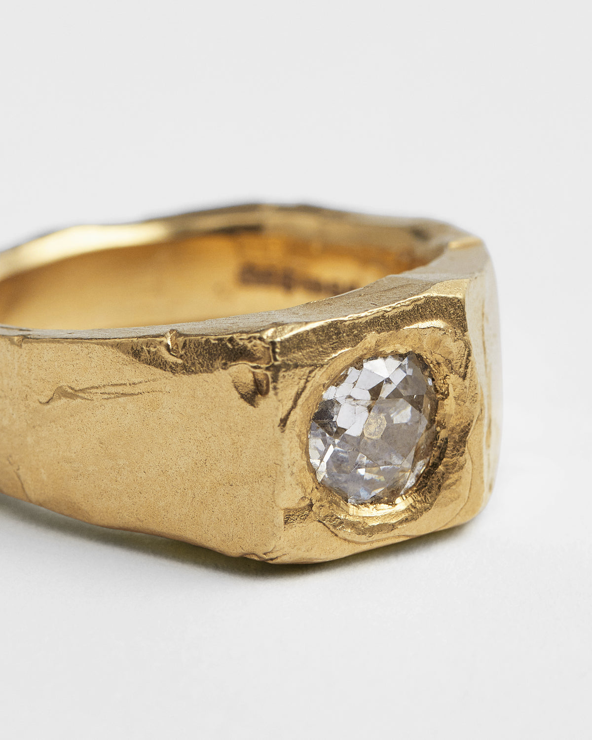 1ct Diamond Knuckle Signet in 18k Gold