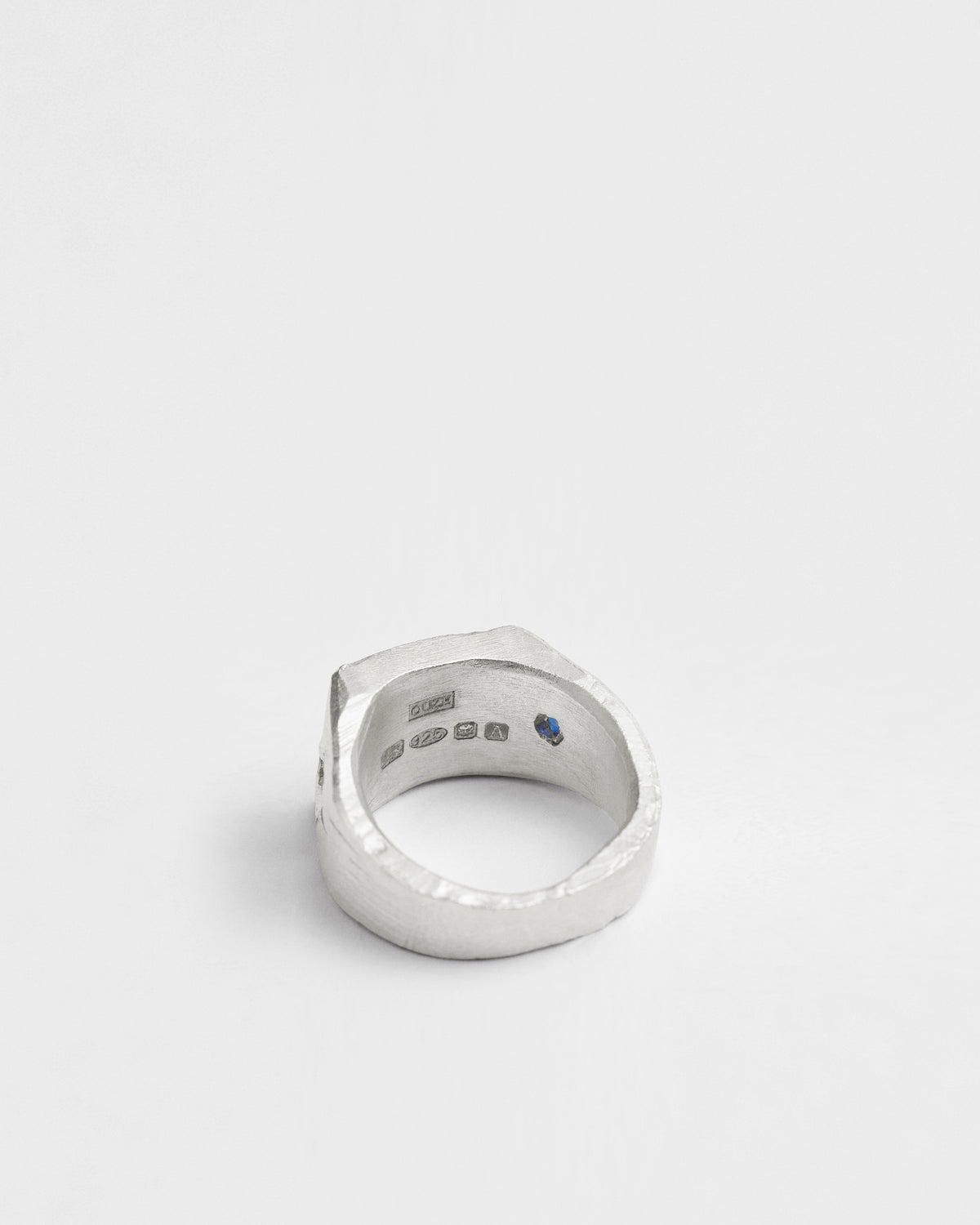Blue Sapphire Magnum Signet