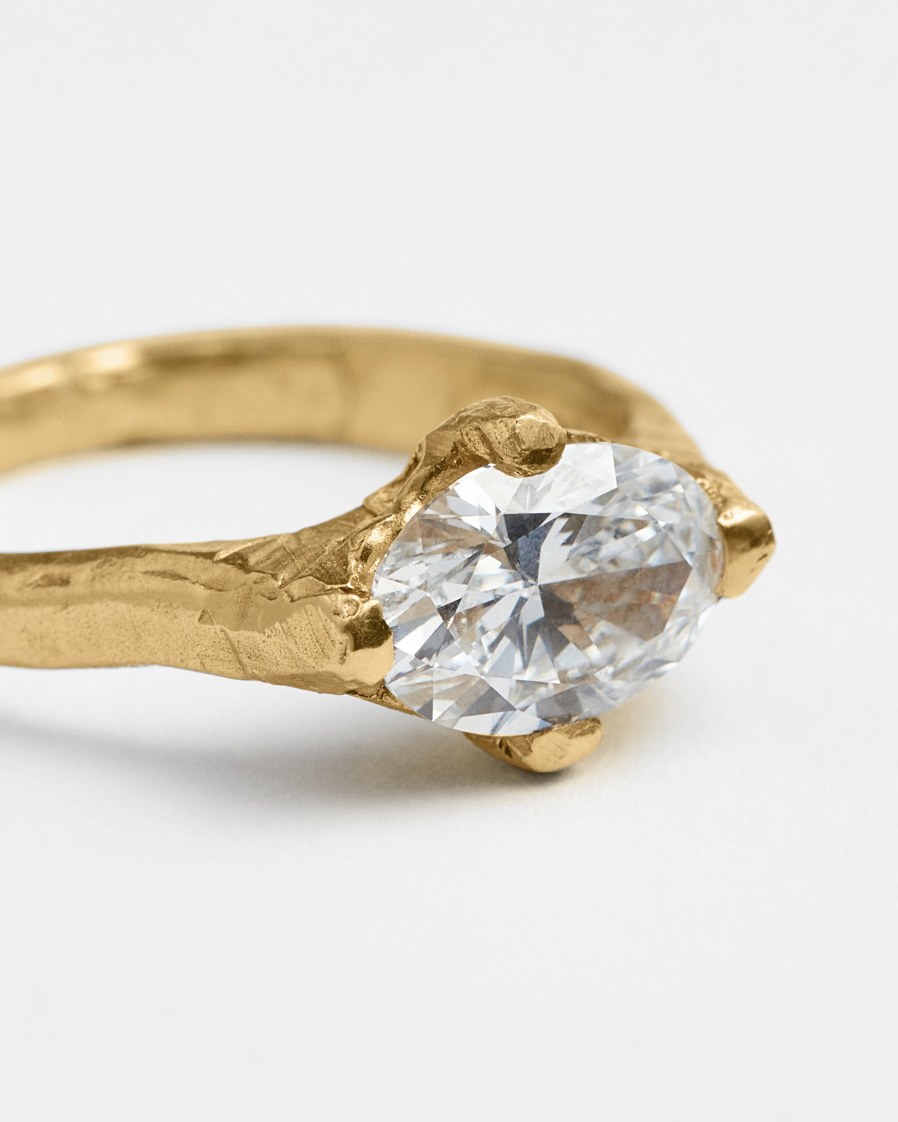 Oval 1.5ct Diamond Claw Ring