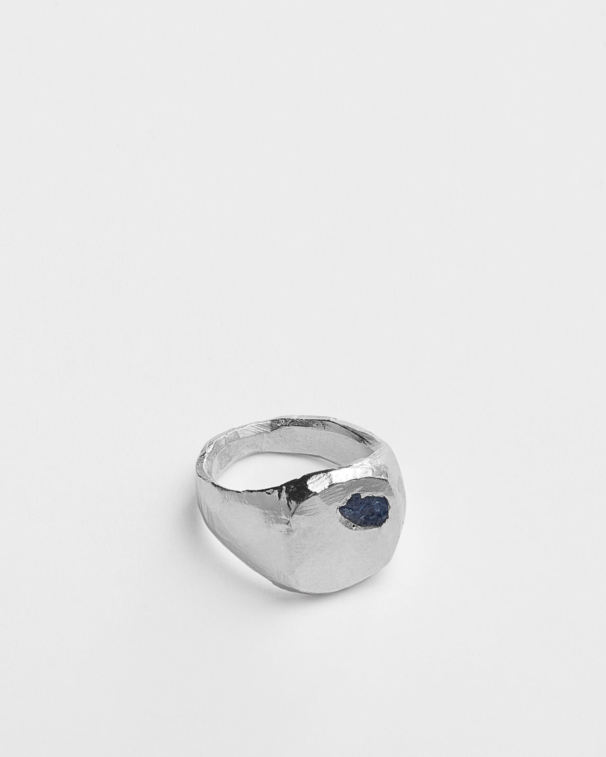 Raw Sapphire Una Signet