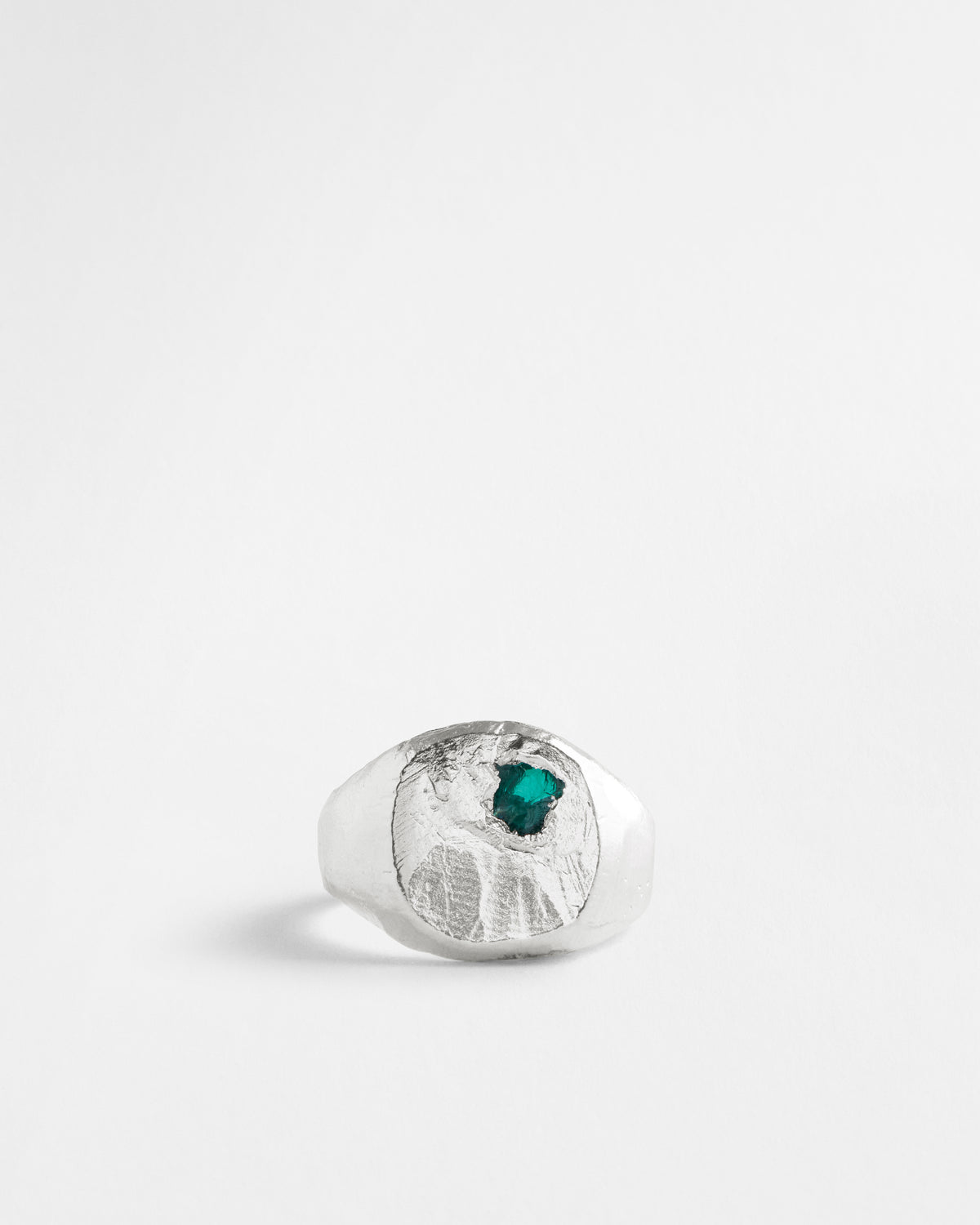 Round Emerald Una Signet