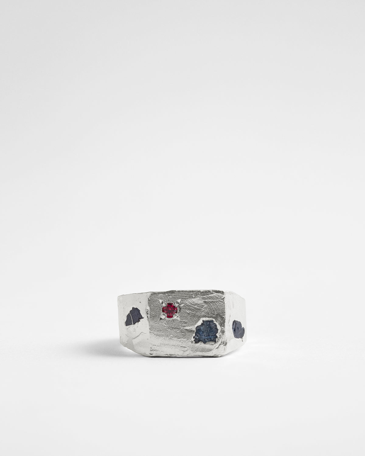 Raw Sapphire & Ruby Trail Signet