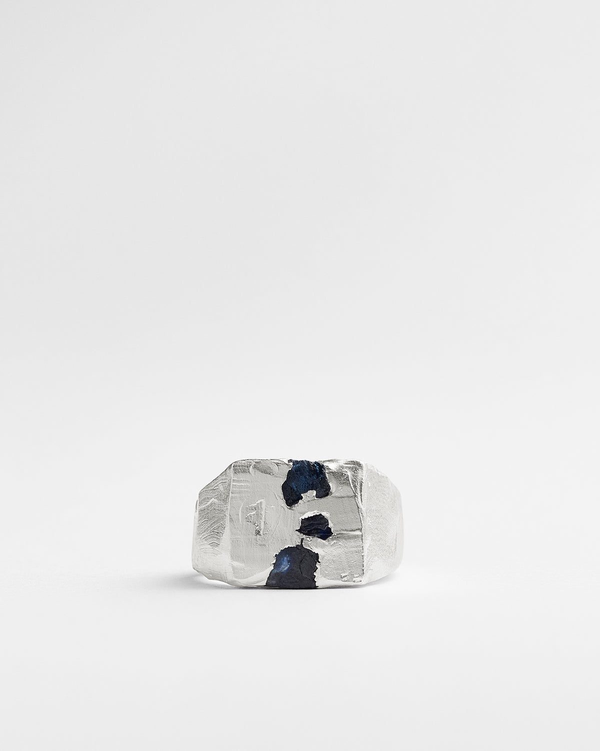 Raw Blue Sapphire Scatter Signet