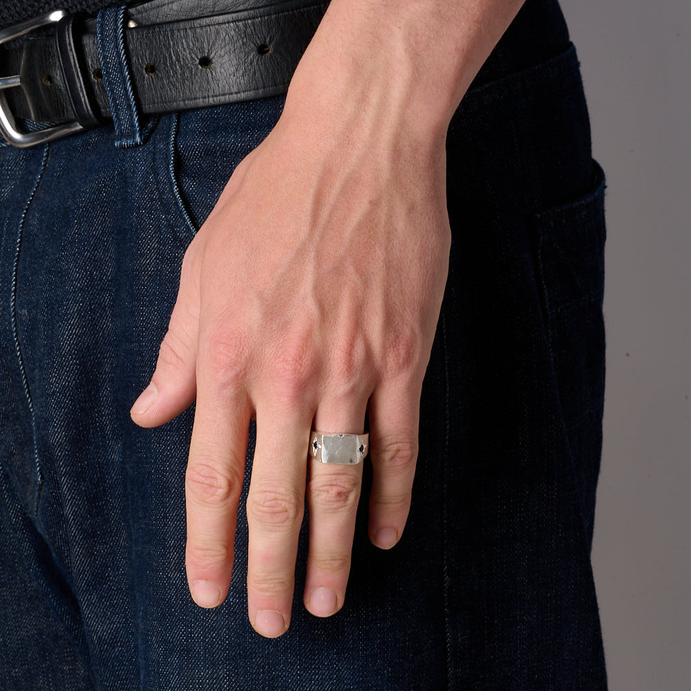 Blue Sapphire Magnum Signet