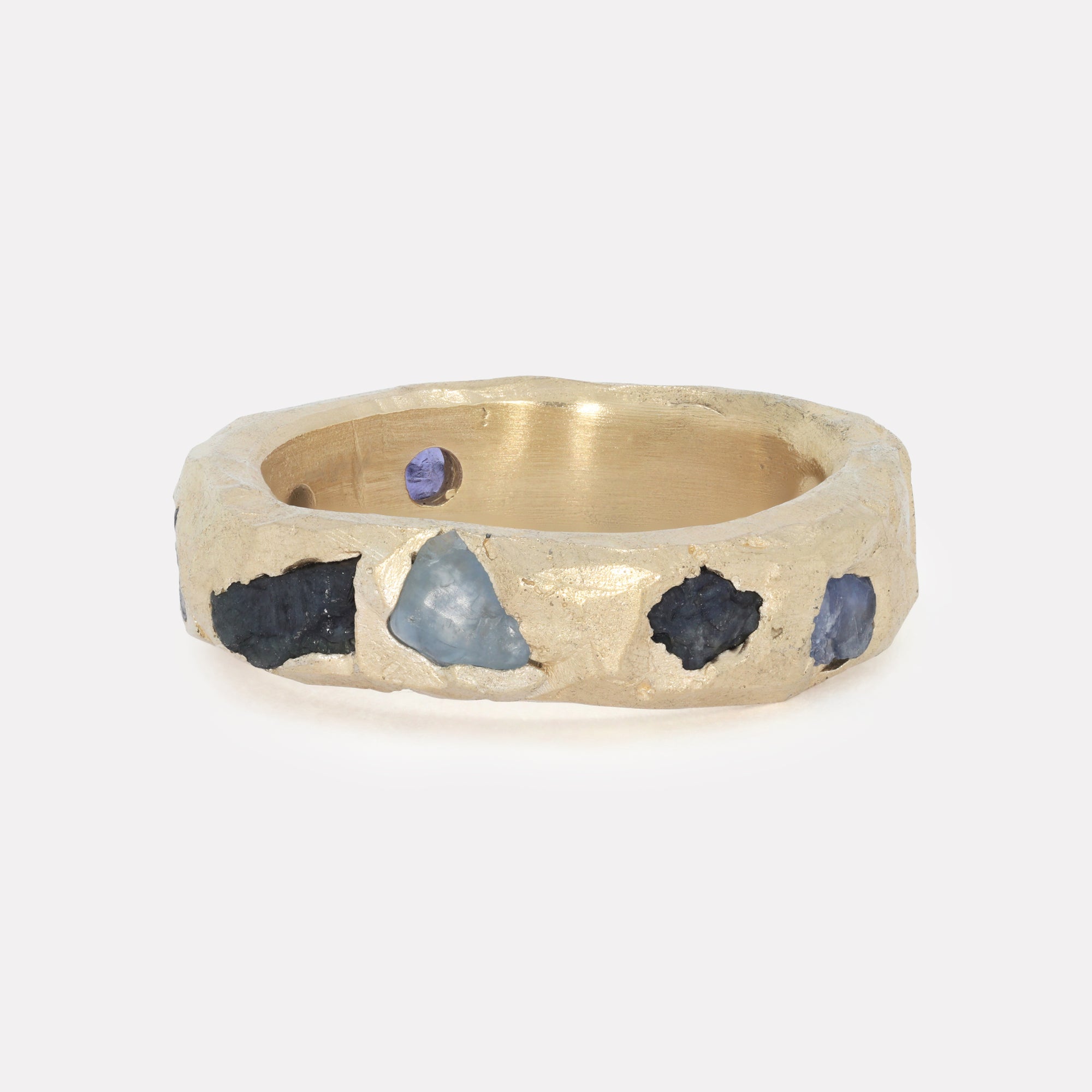 9K GOLD RAW BLUE SAPPHIRE SCATTER BAND