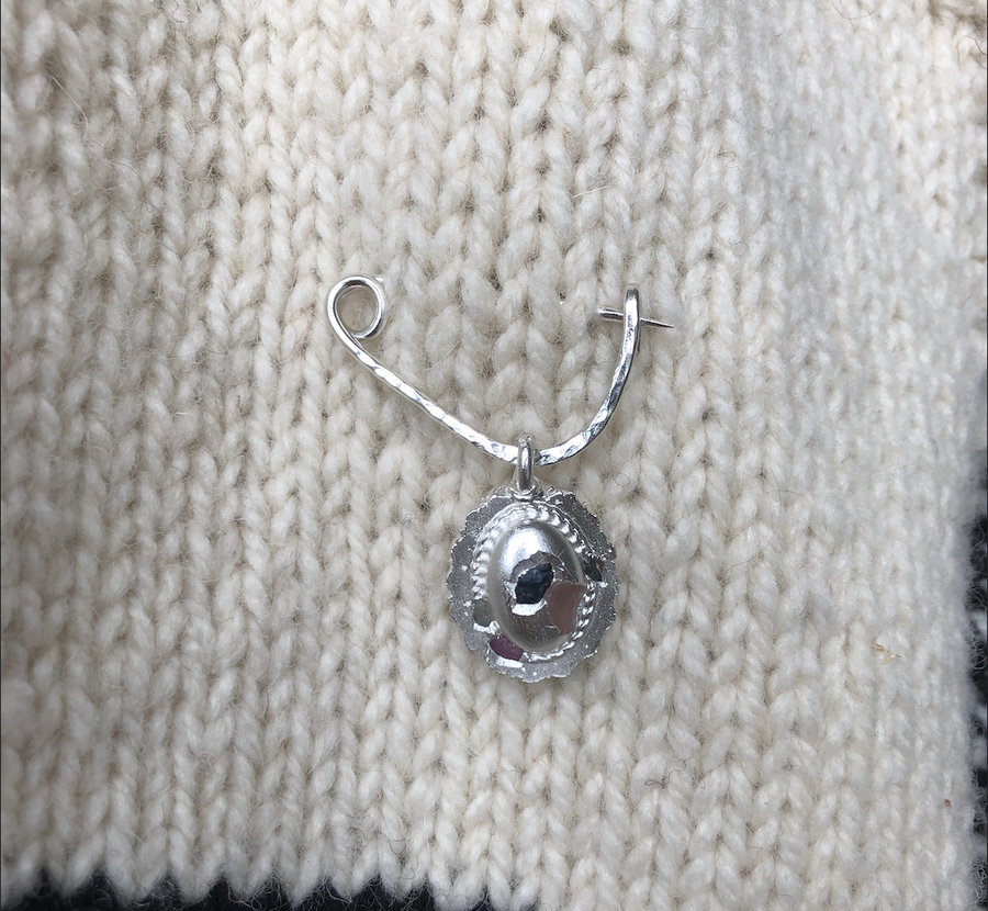 EMBEDDED SAPPHIRE BROOCH